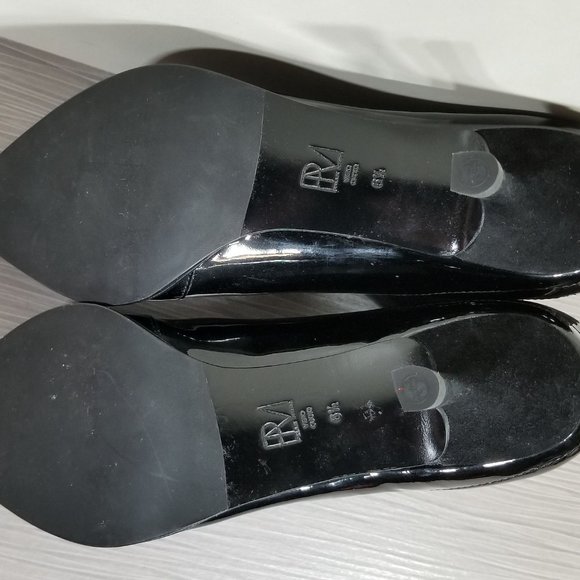 Pelle Moda Booties, Black Leather & Suede, Womens Size 6.5 M - Picture 9 of 12